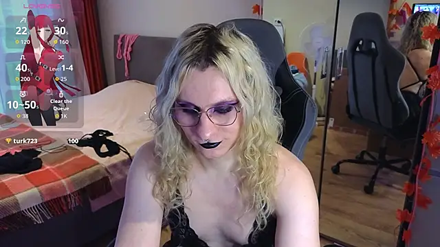 Lori Myaf online show from 30, 10, 2025