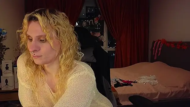 Lori Myaf online show from 20, 12, 2024