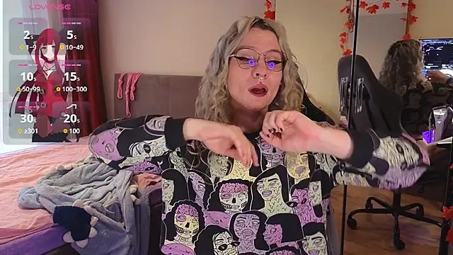 Lori Myaf online show from 25, 9, 2025