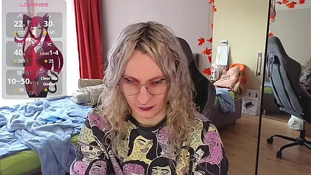 Lori Myaf online show from 17, 9, 2025