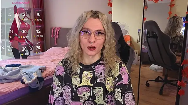 Lori Myaf online show from 24, 9, 2025