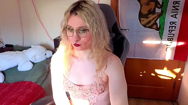 Lori Myaf online show from 18, 2, 2026