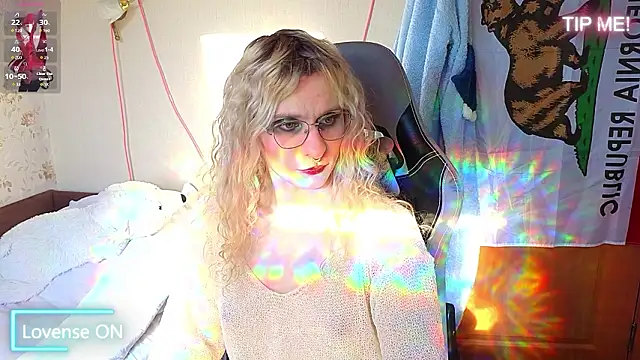 Lori Myaf online show from 13, 3, 2026