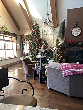 ItsDanniG online show from 25, 12, 2024