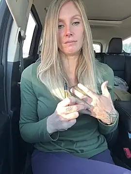 ItsDanniG online show from 13, 1, 2025