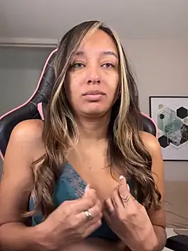 DianaHopson online show from 29, 9, 2025