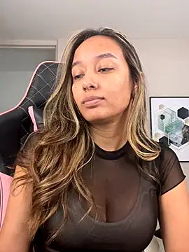 DianaHopson online show from 15, 10, 2025