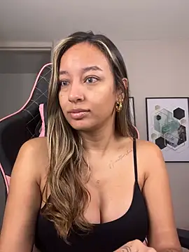 DianaHopson online show from 17, 10, 2025