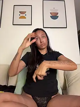 Snapshot of DianaHopson chatting on 14, 2, 2026 DianaHopson online show from 14, 2, 2026