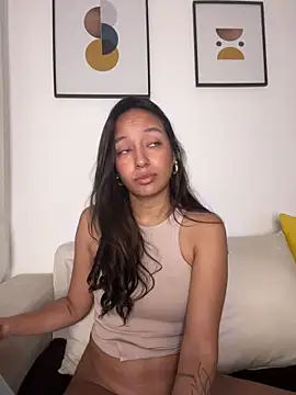 Snapshot of DianaHopson chatting on 10, 2, 2026 DianaHopson online show from 10, 2, 2026