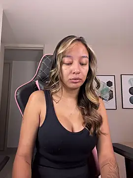 DianaHopson online show from 14, 10, 2025