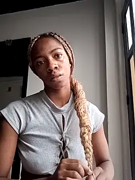 Snapshot of Shanelle__ chatting on 13, 2, 2026 Shanelle online show from 13, 2, 2026