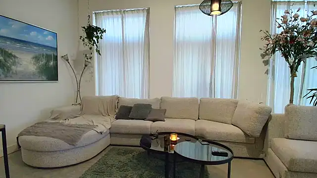 Snapshot of ROXYNL chatting on 22, 10, 2025 ROXYNL online show from 22, 10, 2025