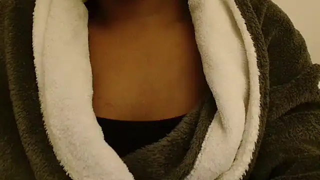 Snapshot of ROXYNL chatting on 13, 12, 2024 ROXYNL online show from 13, 12, 2024