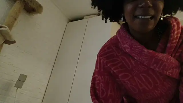 Snapshot of ROXYNL chatting on 14, 1, 2025 ROXYNL online show from 14, 1, 2025