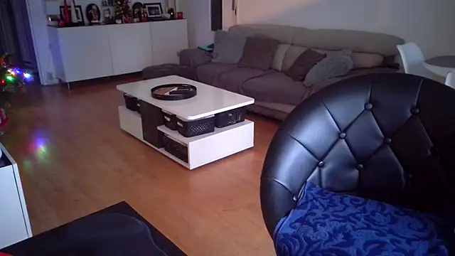 Snapshot of sarametisse26 chatting on 4, 12, 2025 sarametisse26 online show from 4, 12, 2025