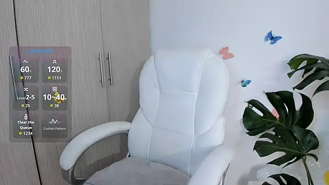 cutewhitneyr online show from 3, 10, 2025