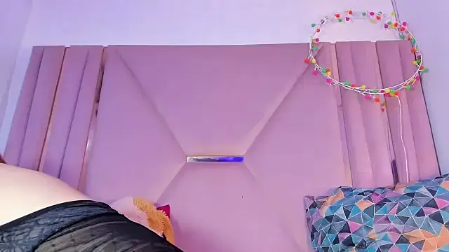 AngelaLinaresx69 online show from 5, 3, 2026