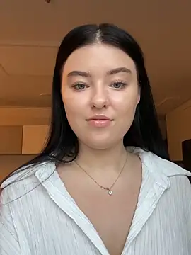 Angela Fosterr online show from 23, 9, 2025