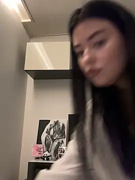 Angela Fosterr online show from 7, 10, 2025