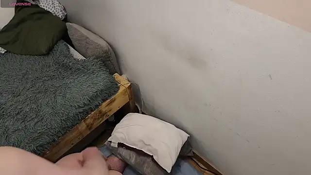 LoveInAllHoles online show from 31, 3, 2026