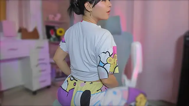 Olivia xd  online show from 7, 1, 2025