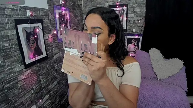 Snapshot of Andrys_ chatting on 24, 11, 2025 Andrys online show from 24, 11, 2025