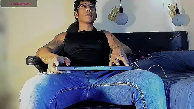 FuckHardlove online show from 4, 3, 2025