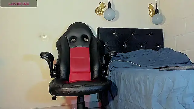 FuckHardlove online show from 10, 3, 2025