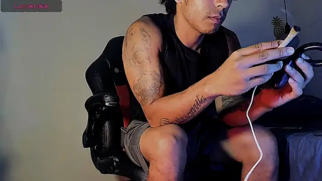 FuckHardlove online show from 7, 3, 2025