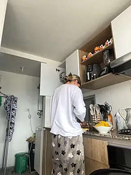 Snapshot of Ameellie chatting on 11, 9, 2025 Ameellie online show from 11, 9, 2025