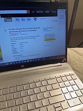 Snapshot of Ameellie chatting on 8, 3, 2025 Ameellie online show from 8, 3, 2025