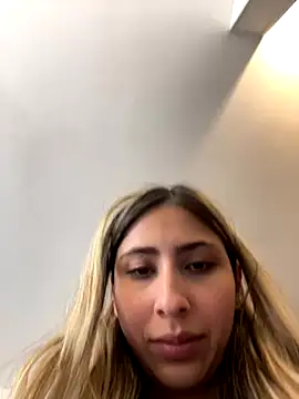 Snapshot of Ameellie chatting on 2, 11, 2025 Ameellie online show from 2, 11, 2025