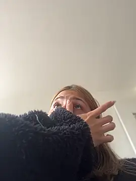 Ameellie online show from 15, 7, 2026