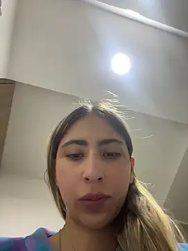 Snapshot of Ameellie chatting on 30, 10, 2025 Ameellie online show from 30, 10, 2025