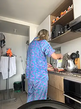 Snapshot of Ameellie chatting on 18, 9, 2025 Ameellie online show from 18, 9, 2025