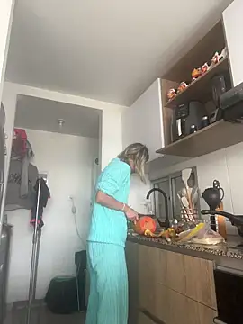 Snapshot of Ameellie chatting on 28, 11, 2025 Ameellie online show from 28, 11, 2025