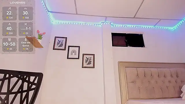 Letizia West  online show from 9, 9, 2025