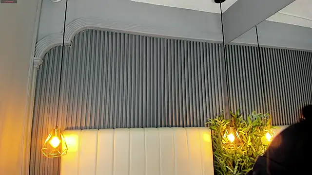 SaraRiley online show from 22, 12, 2025