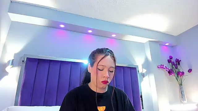 SaraRiley online show from 27, 10, 2025