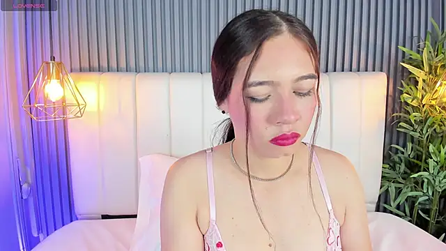 SaraRiley online show from 13, 11, 2025