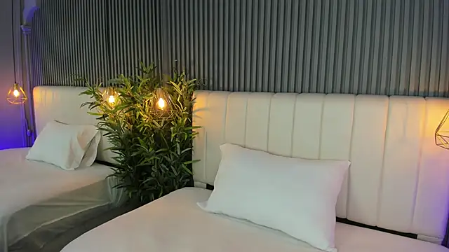 SaraRiley online show from 26, 11, 2025