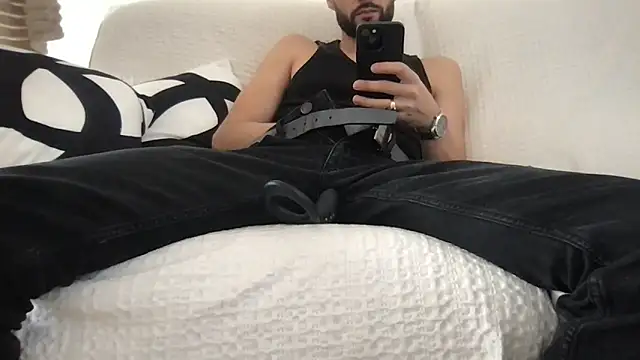 Snapshot of athenphysics chatting on 10, 11, 2025 athenphysics online show from 10, 11, 2025