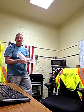 Cockrub1 online show from 4, 3, 2025