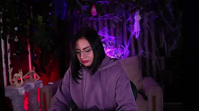 Snapshot of Kleeopatra_ chatting on 14, 10, 2025 Kleeopatra online show from 14, 10, 2025