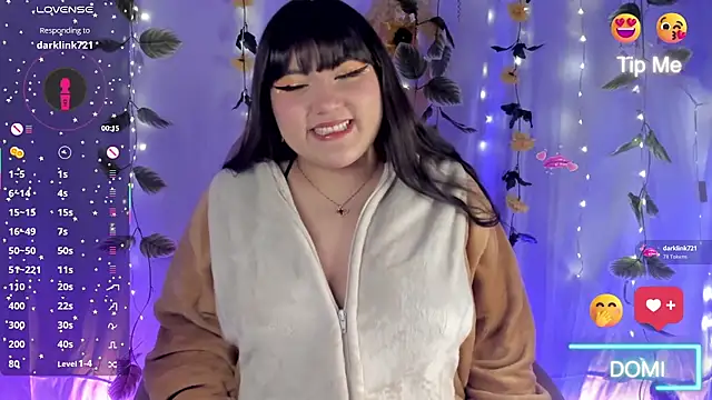 Snapshot of limoncito_blossom chatting on 21, 11, 2025 limoncito blossom online show from 21, 11, 2025