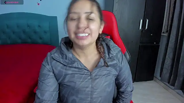 charlotee lovee69 online show from 18, 2, 2025