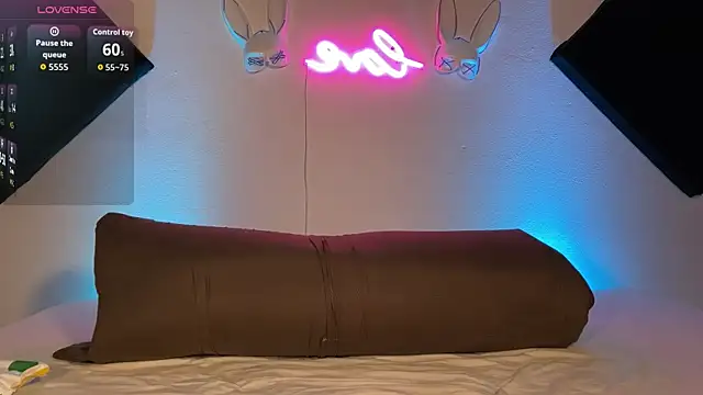 bunnyslovers online show from 15, 10, 2025