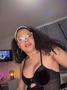naomikandra online show from 3, 12, 2025