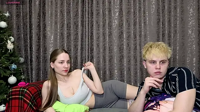 Emily and Ilumi online show from 9, 1, 2026